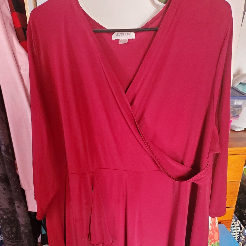 Avenue Ladies Plus Size 26 28 faux wrap blouse